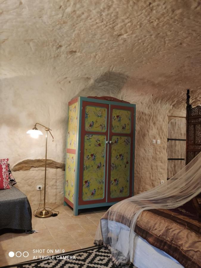 Troglodelice Bed & Breakfast Azay-le-Rideau Bagian luar foto